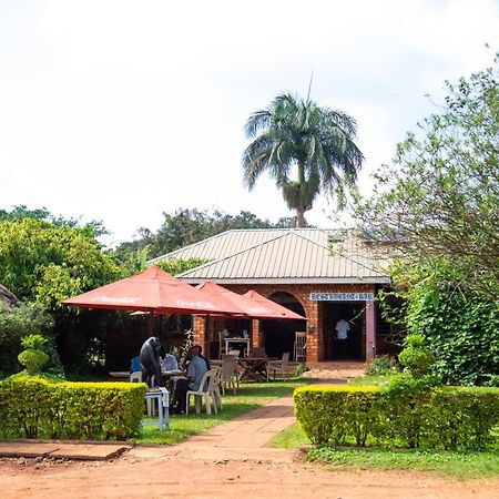 โรงแรมนิว คอร์ท วิว Masindi ภายนอก รูปภาพ