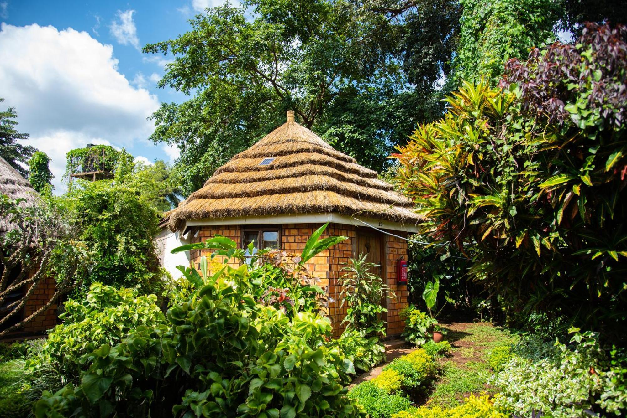 โรงแรมนิว คอร์ท วิว Masindi ภายนอก รูปภาพ