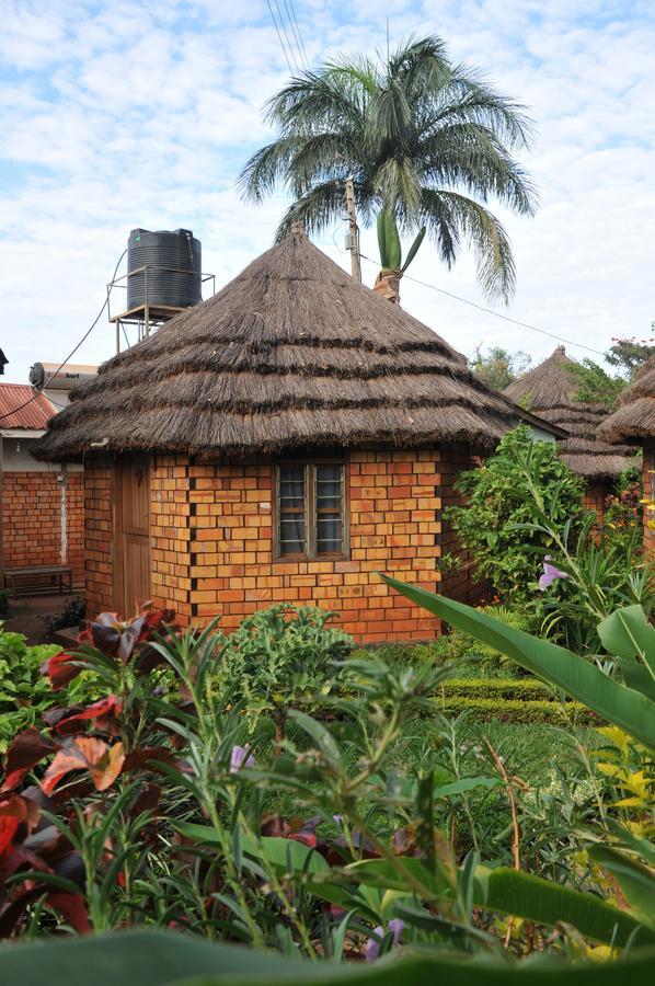 โรงแรมนิว คอร์ท วิว Masindi ภายนอก รูปภาพ