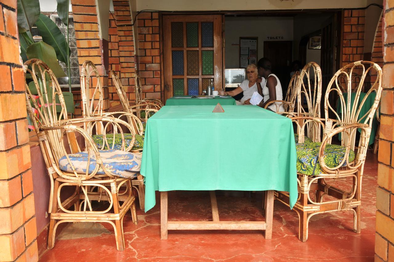 โรงแรมนิว คอร์ท วิว Masindi ภายนอก รูปภาพ