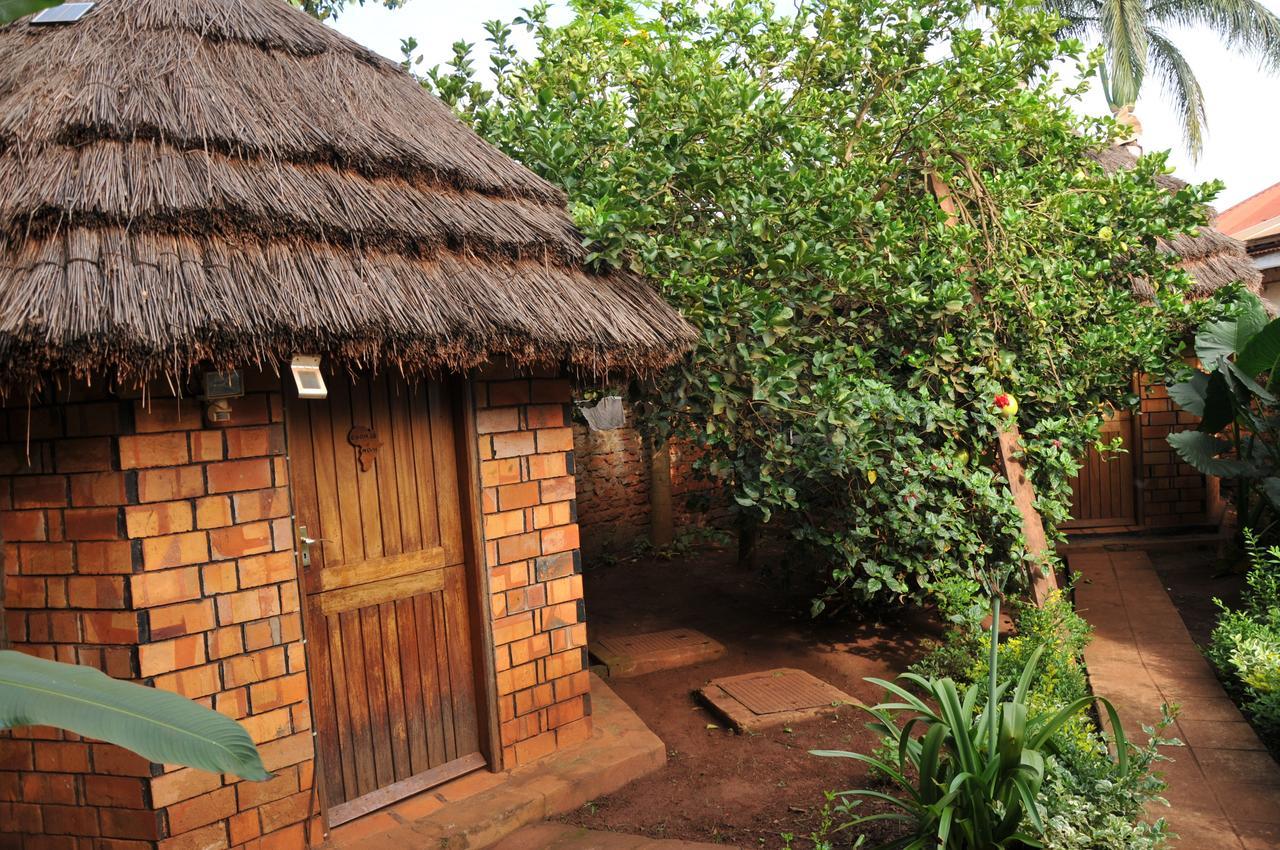 โรงแรมนิว คอร์ท วิว Masindi ภายนอก รูปภาพ