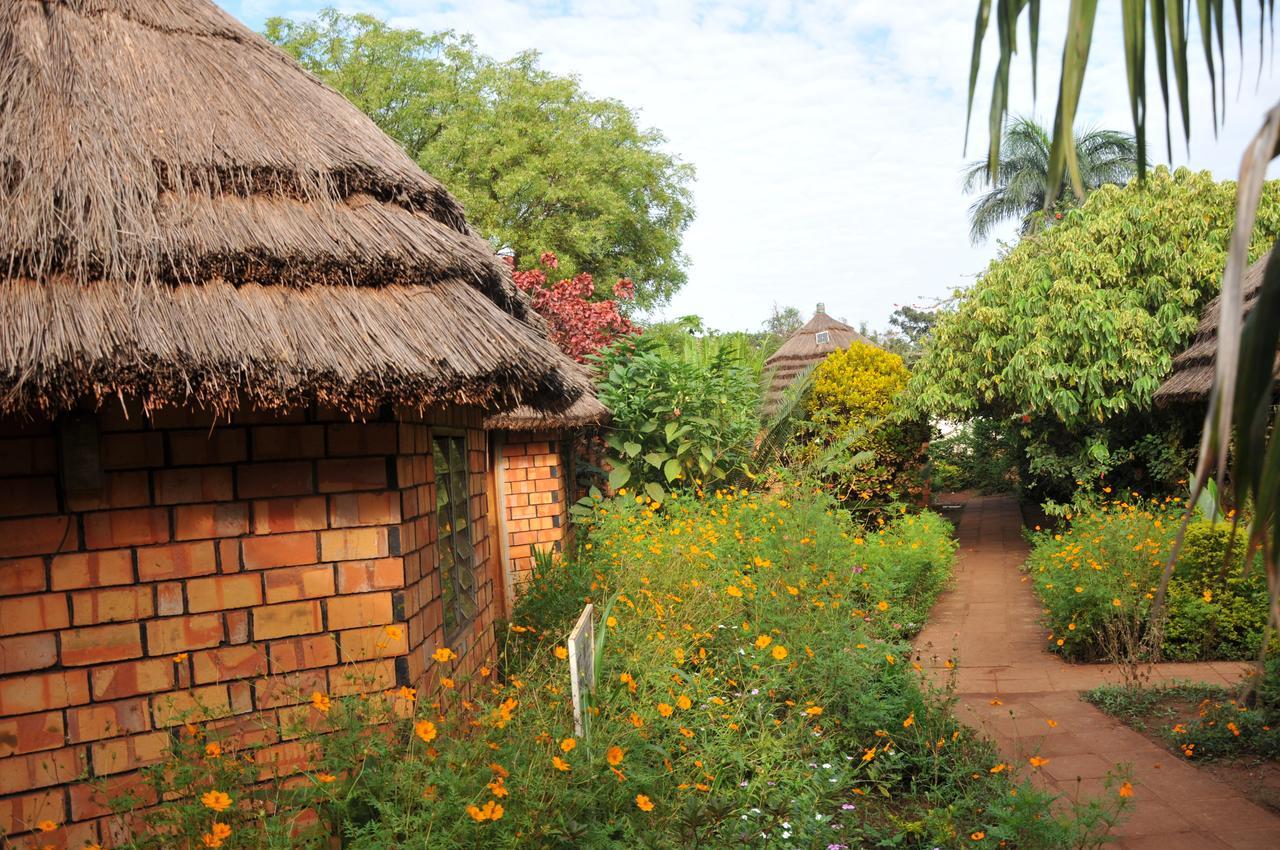 โรงแรมนิว คอร์ท วิว Masindi ภายนอก รูปภาพ